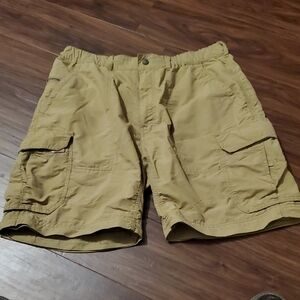 REI Men's Khaki Cargo 9 Pocket Shorts